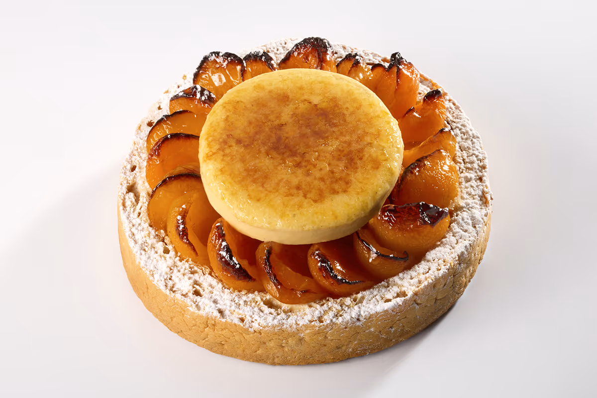 Tarte alle albicocche e crème brûlée: la ricetta di alta pasticceria di Luigi Biasetto