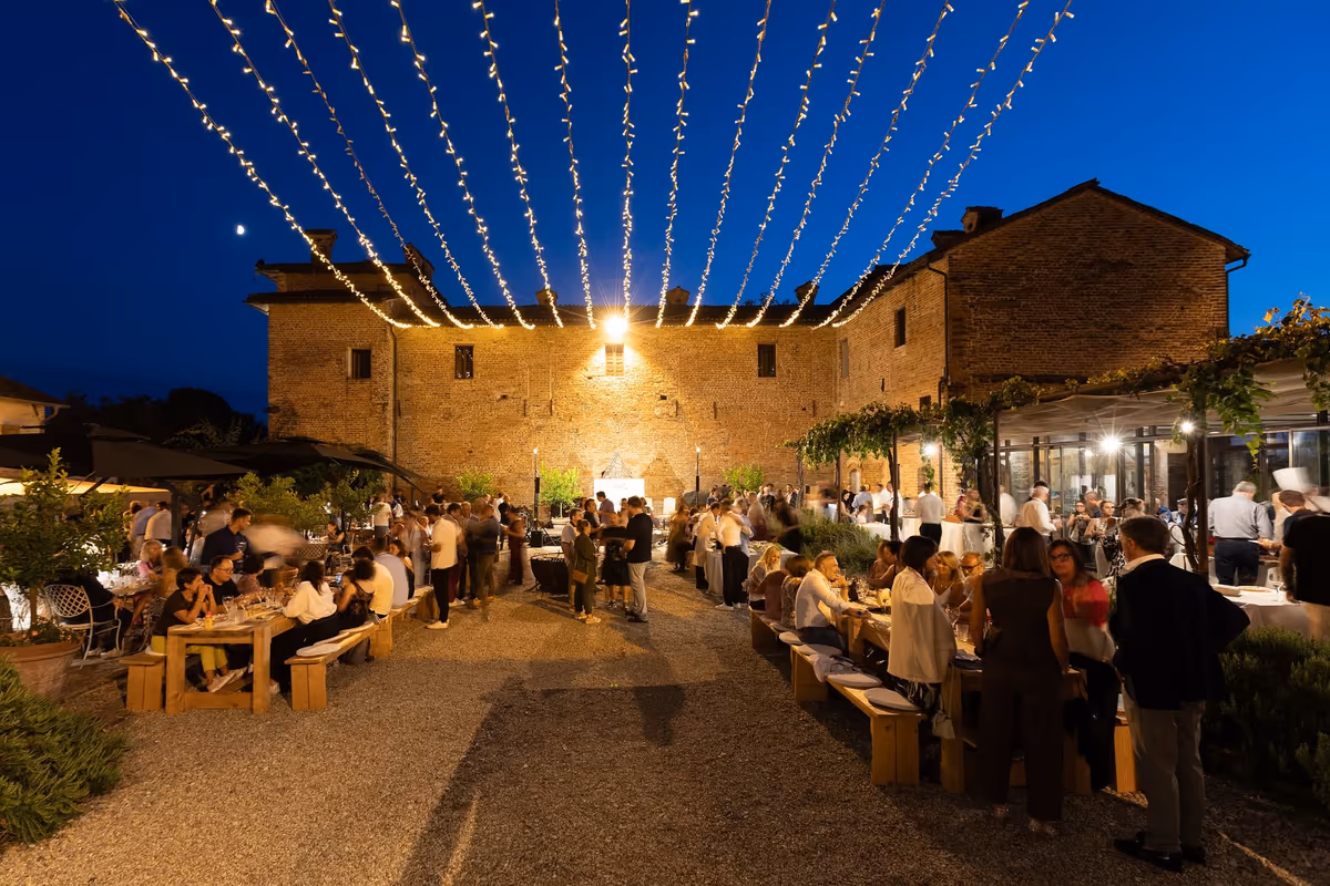 L'atmosfera magica dell'Antica Corte Pallavicina per la Notte dei Culatelli 2026