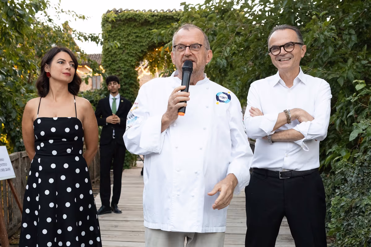 Massimo Spigaroli, al centro, tra la figlia Benedetta e il fratello Luciano