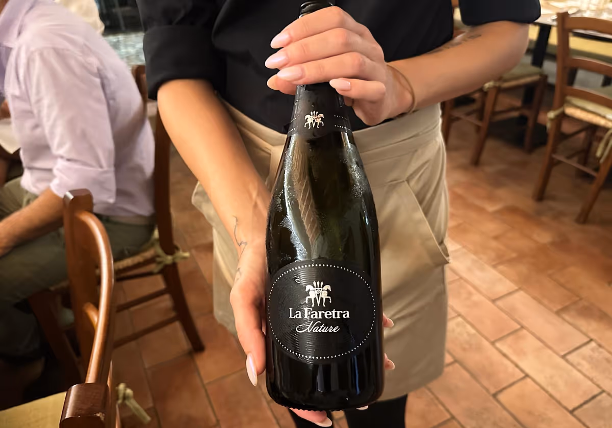La realtà Toscana che unisce il terroir marino della Maremma alle colline del Brunello