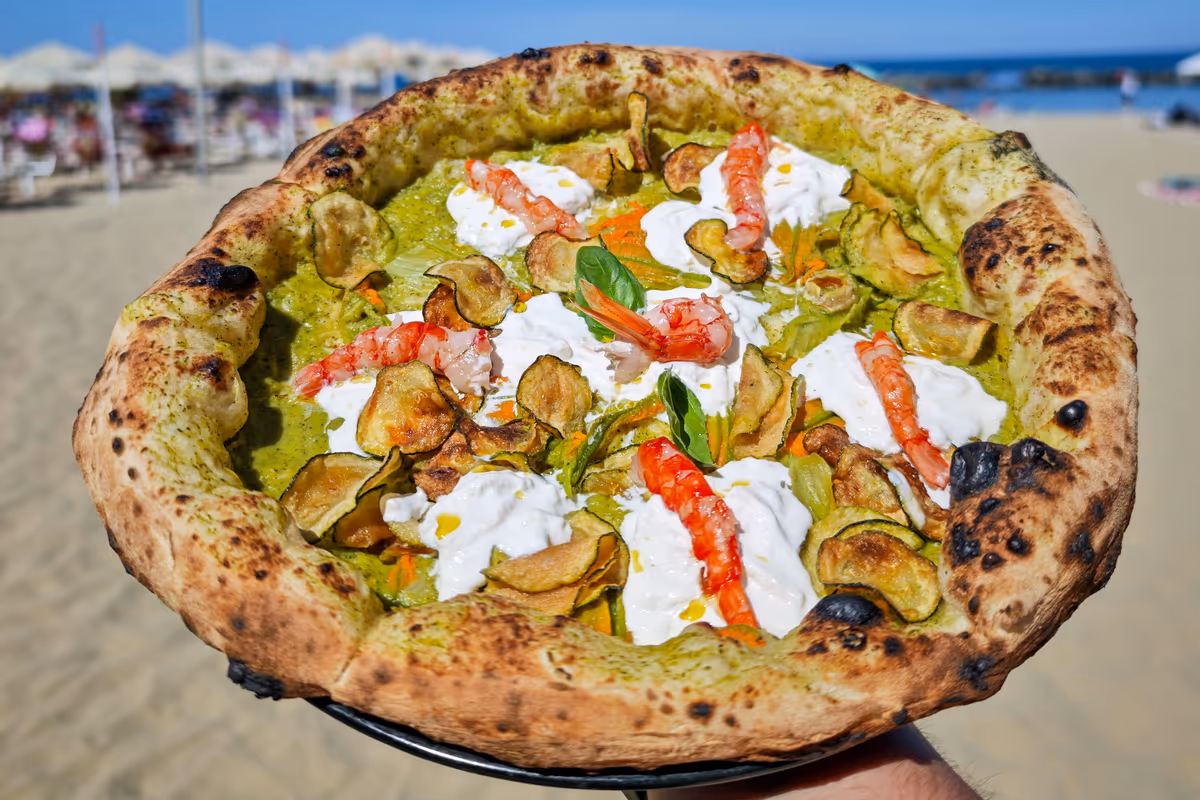 Nasce Sfoorna, il locale dove pizza, pane e lievitati convivono da mattina a sera