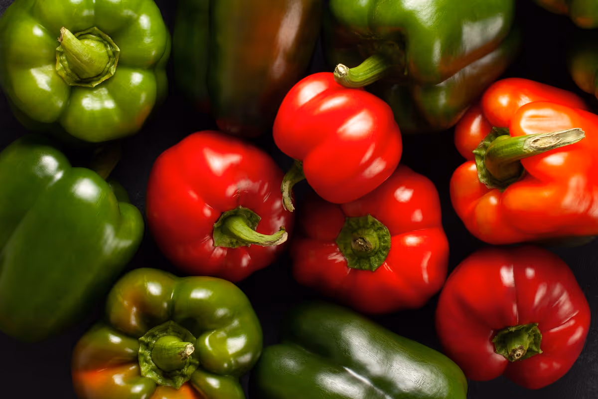 Il peperone dolce è ricco di acqua, vitamina C, carotenoidi e potassio