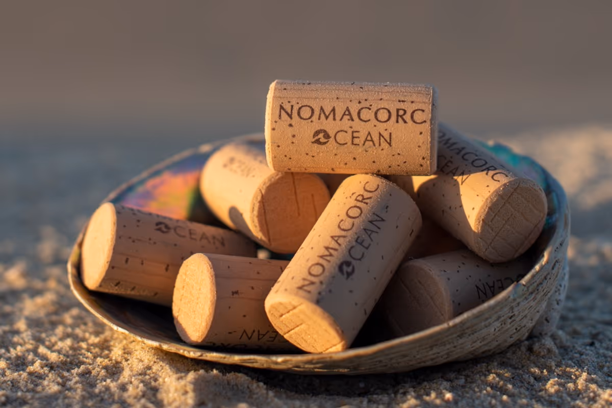 Un tappo per salvare il mare: così il vino recupera quasi 8 tonnellate di plastica