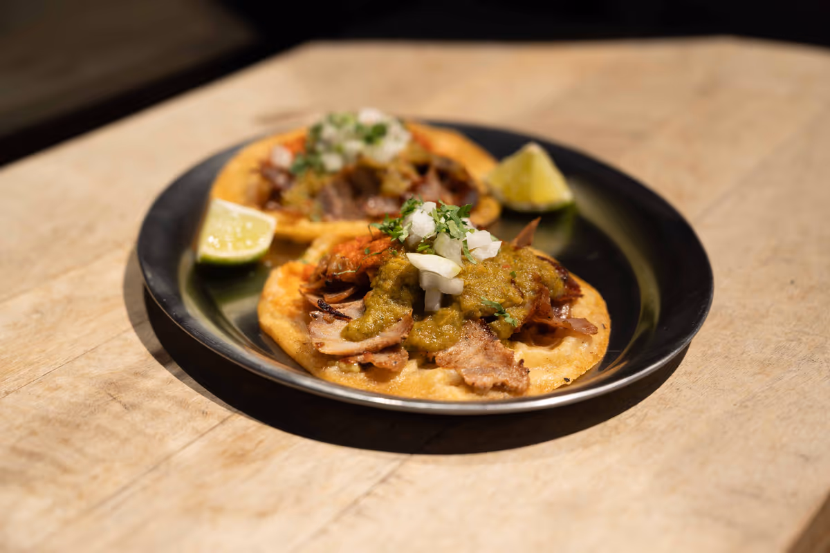 Milano, il ristorante messicano con tacos e oltre 30 distillati d’agave
