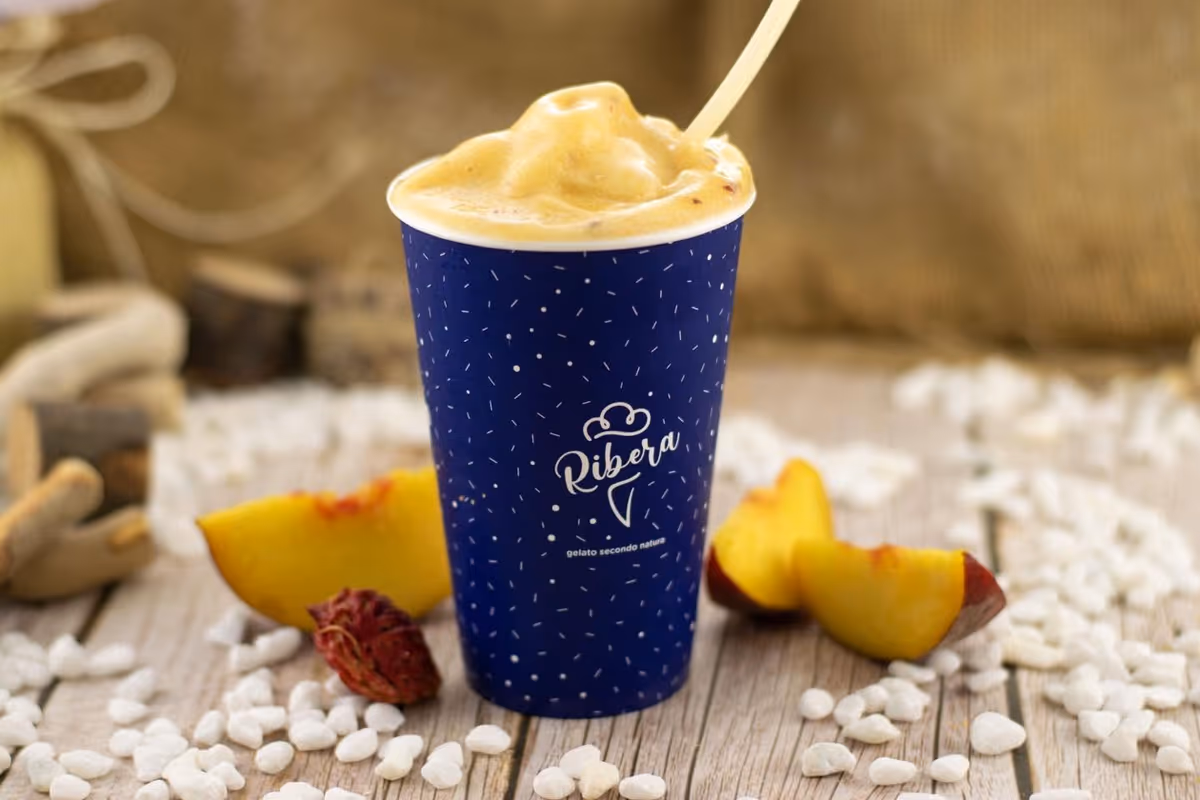 Il gelato alle pesche di
