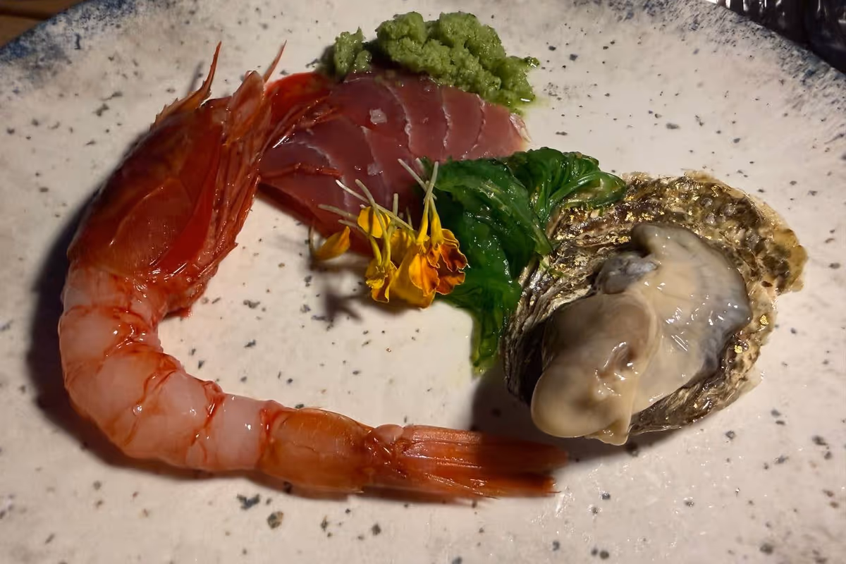 La Pelosa aveva un mare da sogno. Ora ha anche una cucina all’altezza