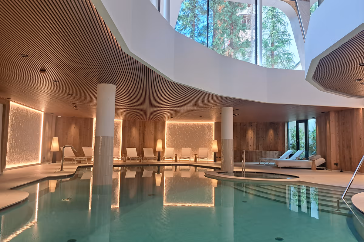 A Corvara apre una delle spa più grandi delle Dolomiti: oltre 2.000 m² di relax