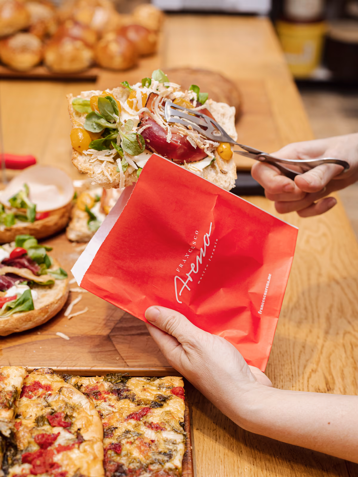 Una focaccia può raccontare una città meglio di una guida turistica