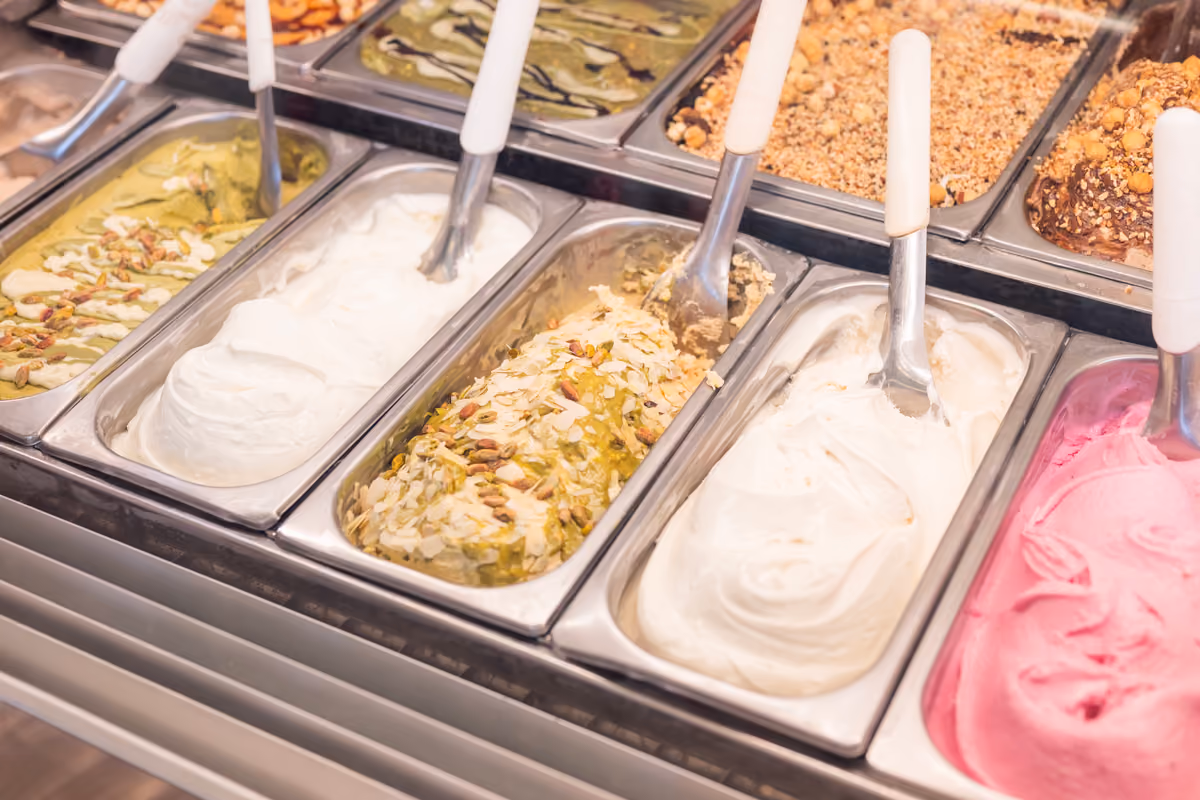Il gelato è sempre più "senza”: ma togliere ingredienti lo rende migliore?