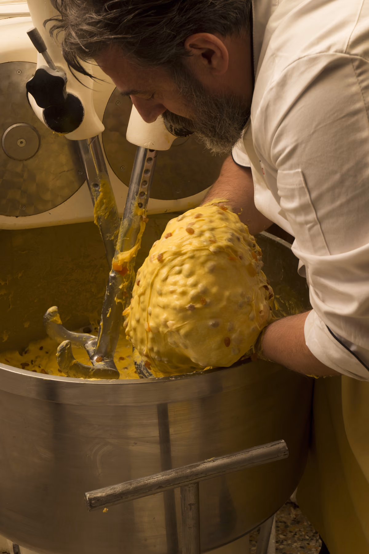 L'emulsione è la fase più importante nella creazione dell'impasto del panettone