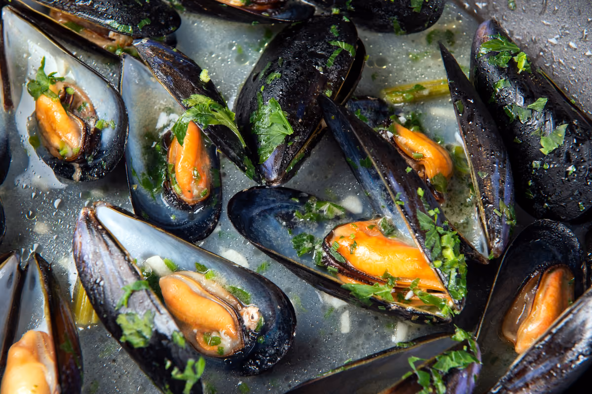 Le cozze hanno un ruolo preciso nella cucina romagnola e sostituirle cambia inevitabilmente il piatto
