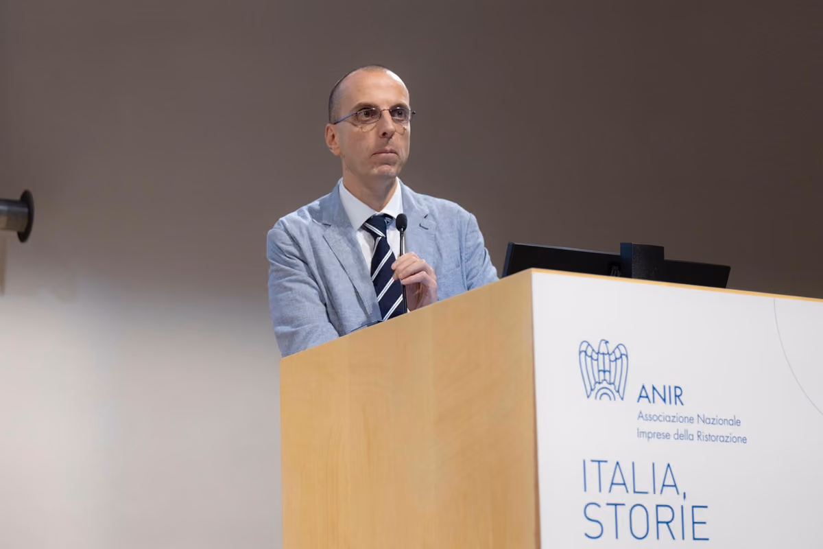La ristorazione collettiva conta sempre di più e la politica comincia a prenderne atto